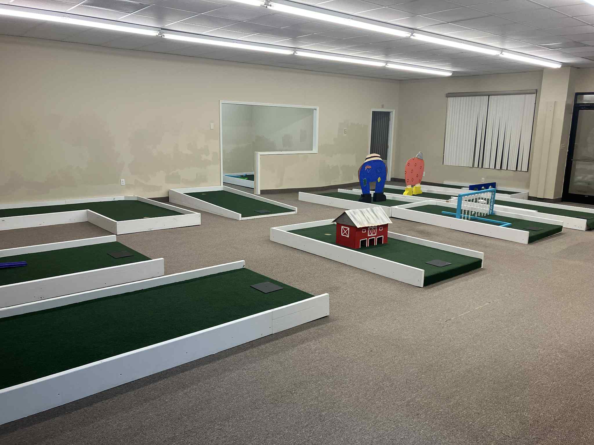 Combo Laser Tag and Mini golf